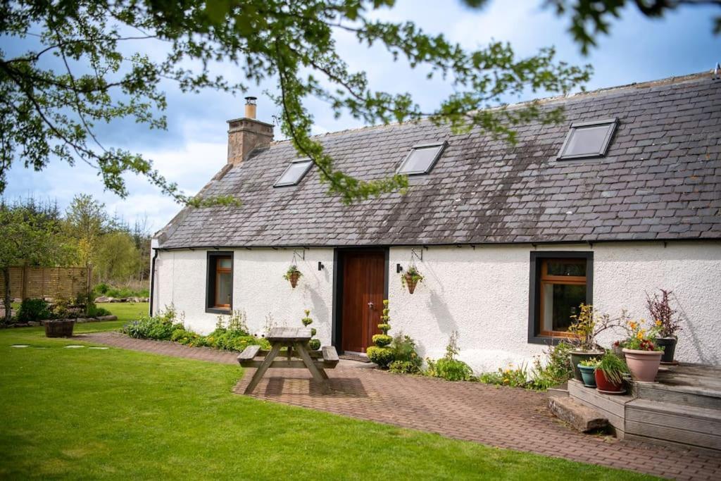 Cosy & Rustic Retreat - Woodland Cottage. Nairn Εξωτερικό φωτογραφία
