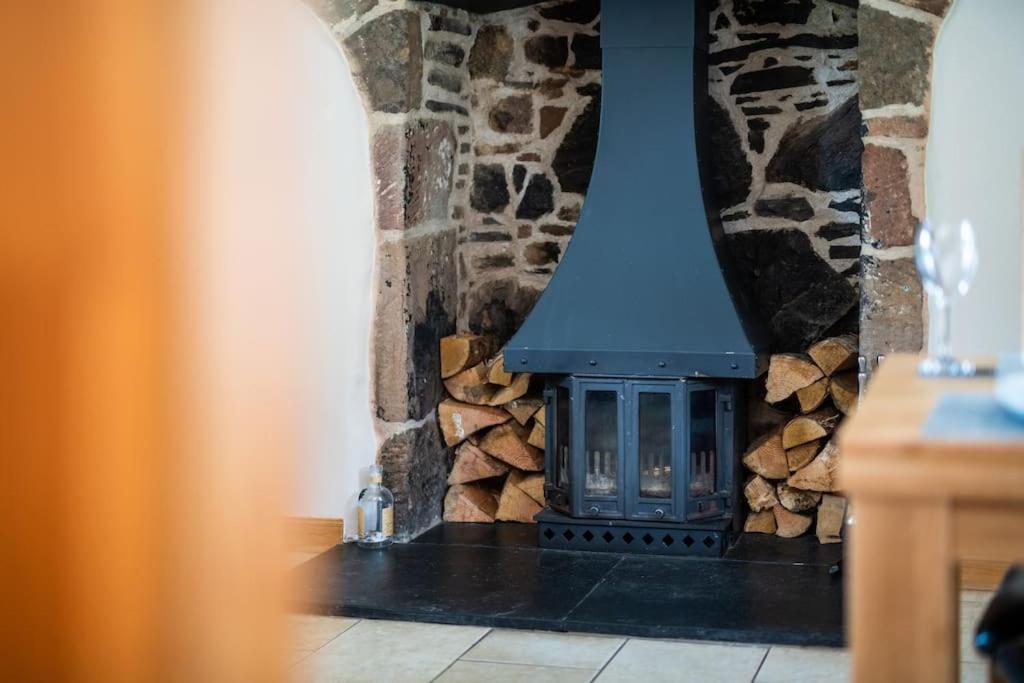 Cosy & Rustic Retreat - Woodland Cottage. Nairn Εξωτερικό φωτογραφία