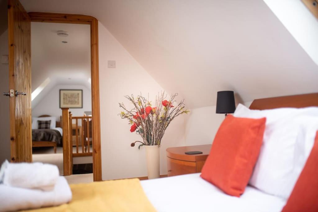 Cosy & Rustic Retreat - Woodland Cottage. Nairn Εξωτερικό φωτογραφία